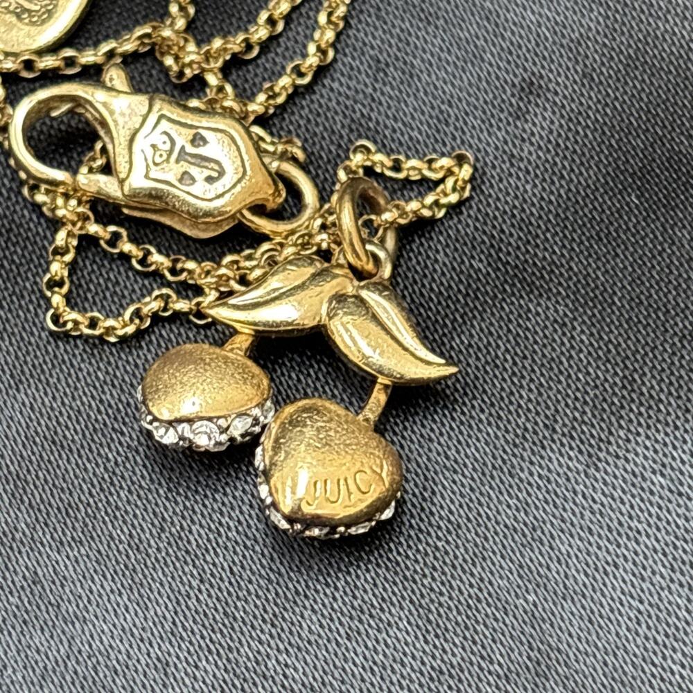 Vintage JUICY COUTURE Cherries Pendant Charm Necklace Gold Tone Y2K Jewelry - Picture 5 of 10